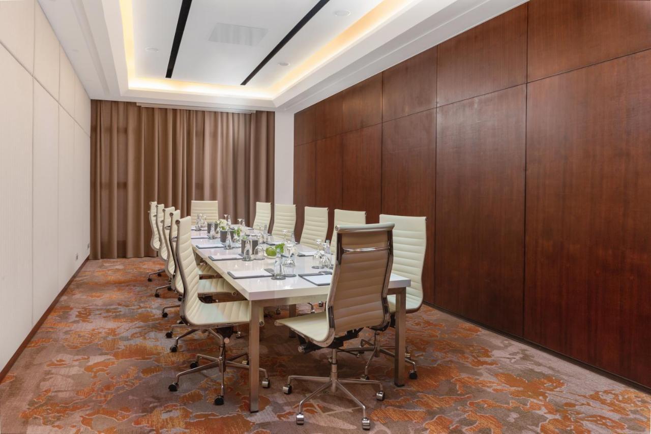 Hotel Dusitd2 Salwa Doha Exterior foto Meeting room