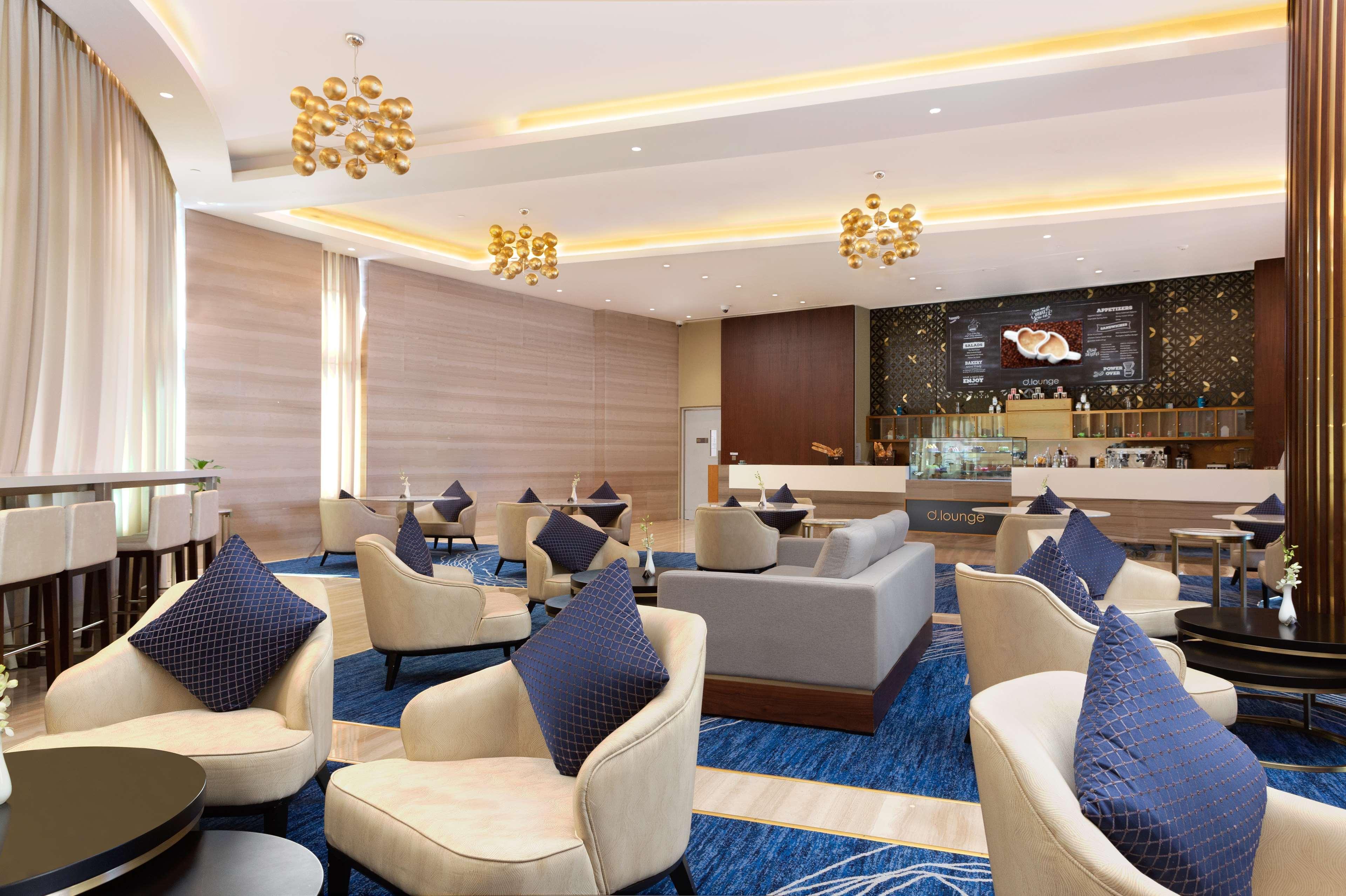 Hotel Dusitd2 Salwa Doha Exterior foto The lounge at the airport